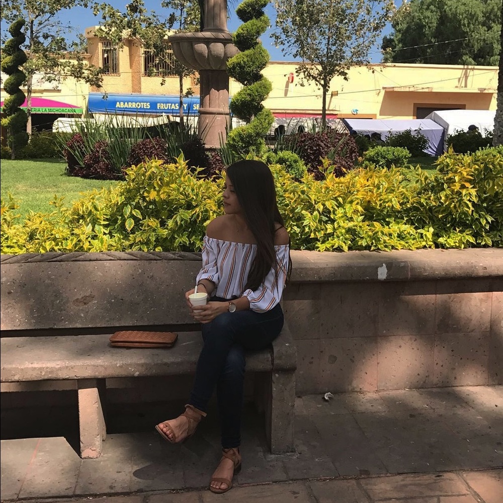 Stripped off shoulder top